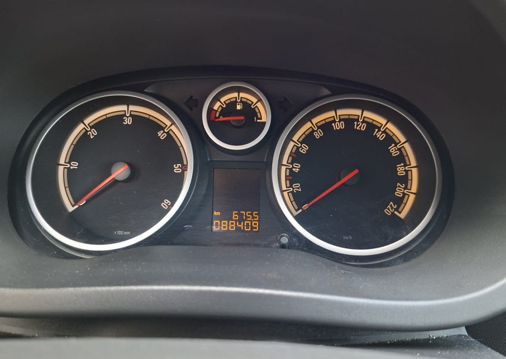 Opel-Corsa4-7